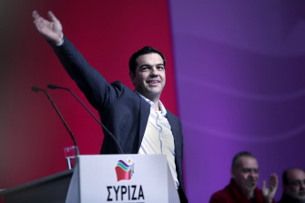 Alexis Tsipras, líder del partido radical izquierdista Syriza, durante su intervención de hoy en un acto partidario en Atenas