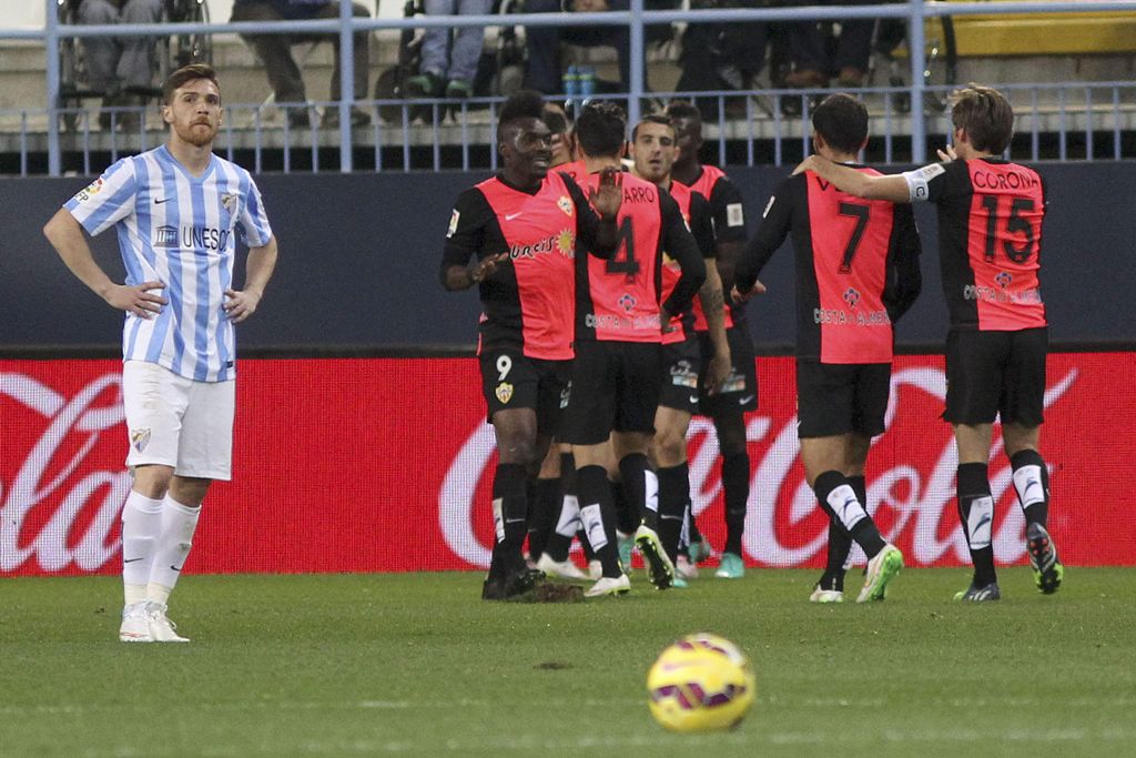 El Málaga perdió ante Almería su primer duelo del 2015