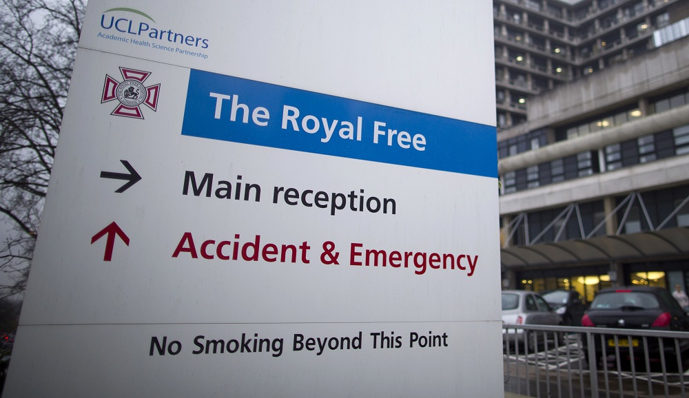 Una vista general del hospital Royal Free en el norte de Londres en donde se encuentra internada la enfermera infectada con ébola.