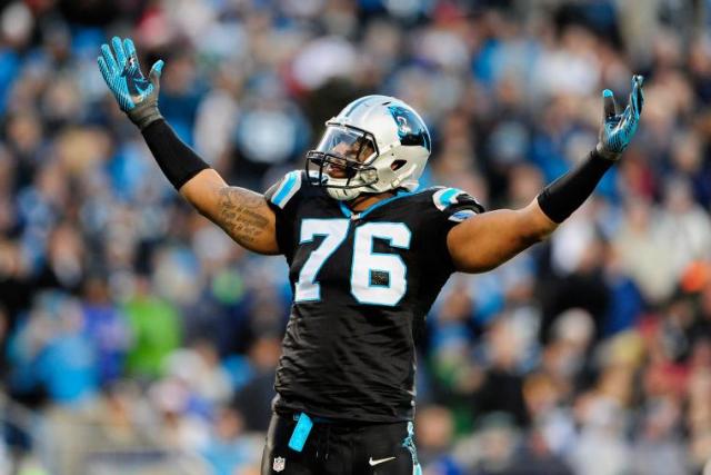 Greg Hardy, Ala Defensiva de los Carolina Panthers
