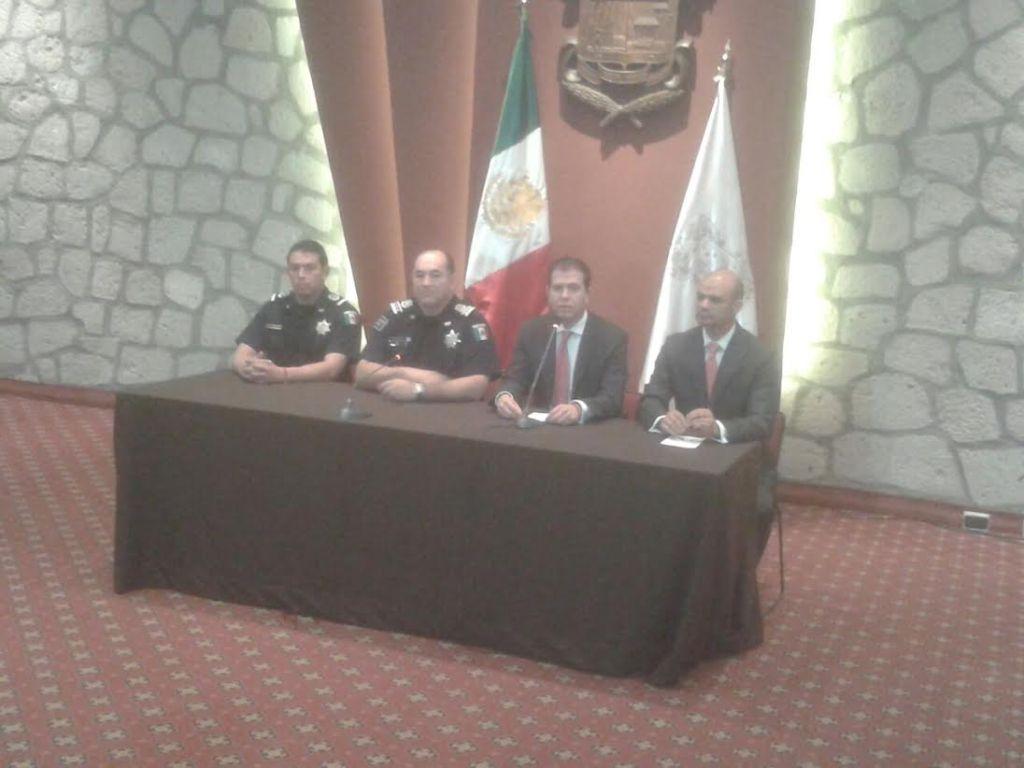 En conferencia, el  comisionado  Alfredo Castillo descartó que los nueve muertos en el tiroteo de Apatzingán fueron producto de ejecuciones sumarias.