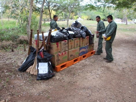 Militares destruyeron 517 kilos de artefactos pirotécnicos decomisados en días pasados en Campeche.