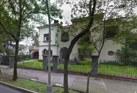 En Paseo de la Reforma 660, en Lomas de Chapultepec, está el predio que el gobierno capitalino entrega a la República de Azerbaiyán.