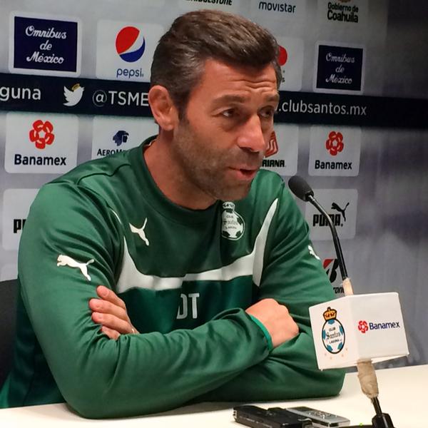 Caixinha ha creado un vestidor democrático, sin ningún favoritismo.