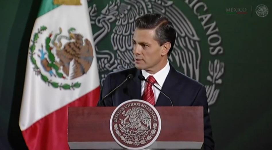 Peña Nieto se reunió con embajadores y cónsules en Palacio Nacional.