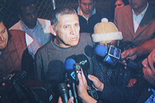 El general Roberto Dawe González a su salida del penal del El Altiplano en julio de 2013.