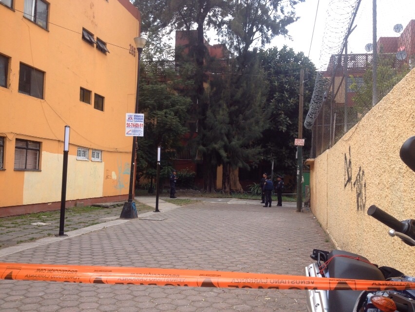 Los cuerpos fueron encontrados en un departamento de la delegación Venustiano Carranza.