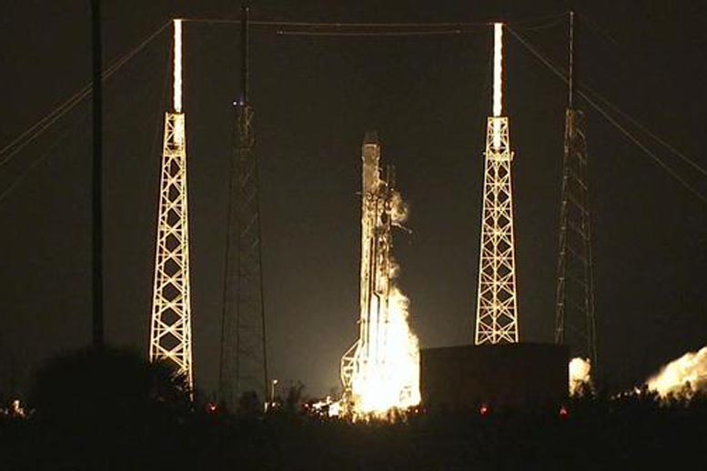 La cápsula lleva suministros para la Estación Espacial Internacional. 