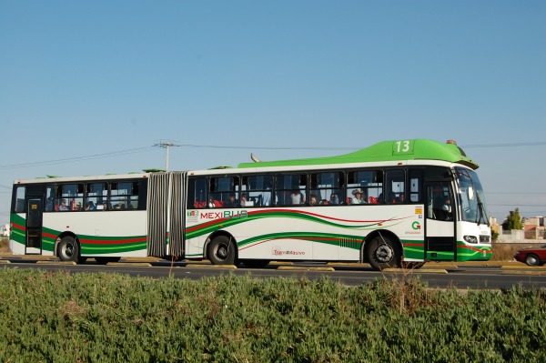 La Línea 2 del Mexibus, que transportará a unos 200 mil usuarios mexiquenses, irá del fraccionamiento Las Américas, en el municipio de Ecatepec, hasta