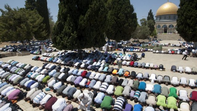 El Observatorio contra la Islamofobia del Consejo Francés del Culto Musulmán (CFCM), instó al Estado a "reforzar la vigilancia" de las mezquitas.