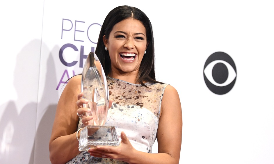 Gina Rodríguez se llevó el Globo de Oro en la categoría Mejor Actriz Televisiva de Serie, Musical o Comedia.