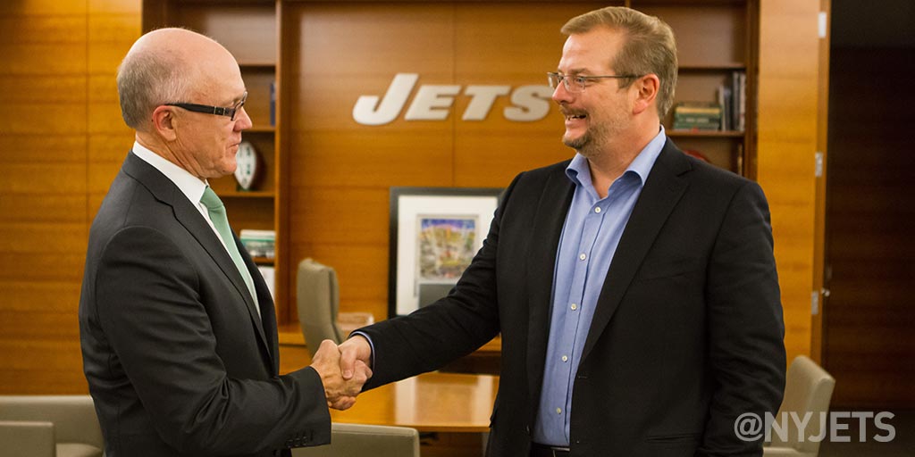 Mike Maccagnan firma con los Jets 
