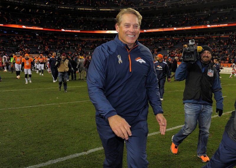 Jack del Río como coordinador defensivo de los Broncos 