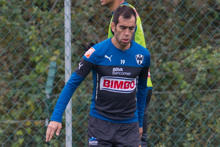 "Chelito" Delgado entrenando con el equipo Rayado