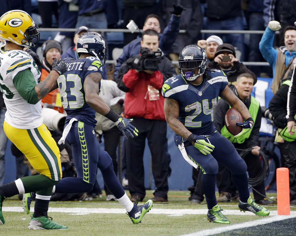 Marshawn Lynch anota contra los Empacadores