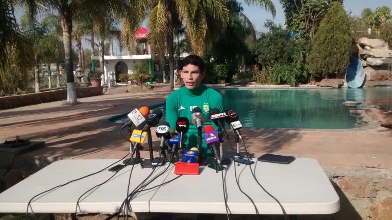 Jonny Magallón en conferencia de prensa 