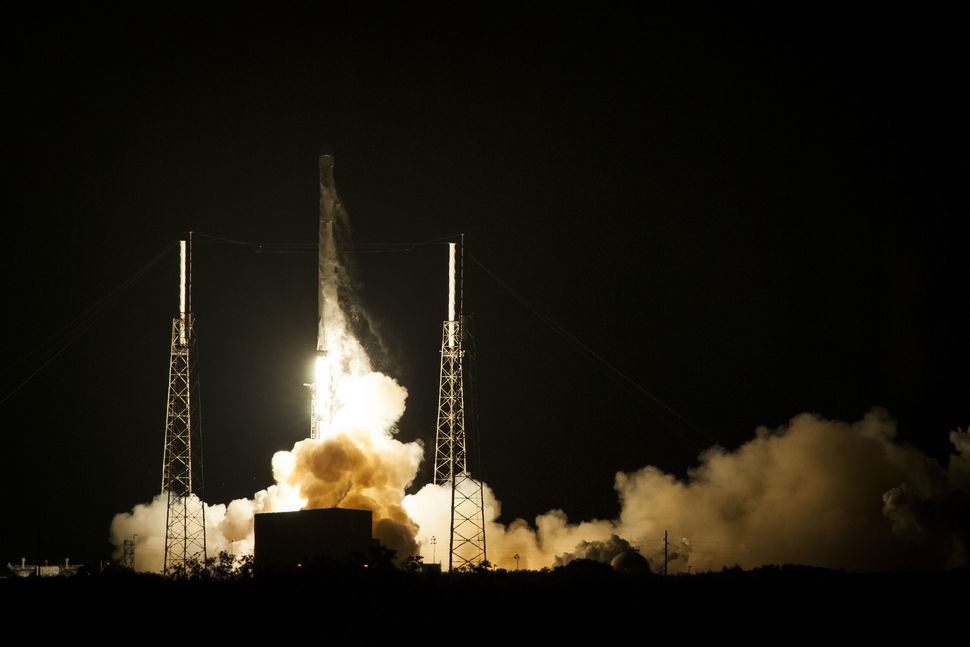 Lanzamiento del CR-5 en enero de 2015