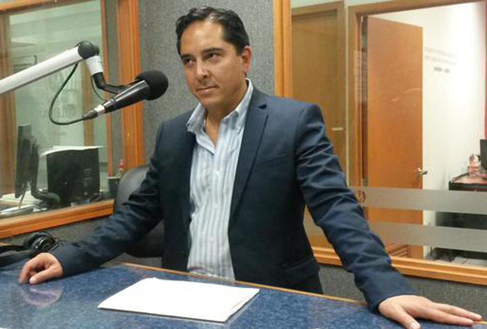 André Marx Miranda titular del CODE, durante la entrevista para Notivox Radio.