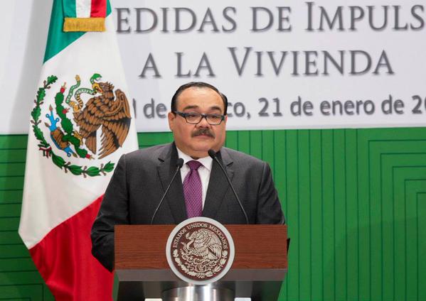 El titular de la Sedatu participó en la presentación de la Política Nacional de Vivienda 2015, en Los Pinos.