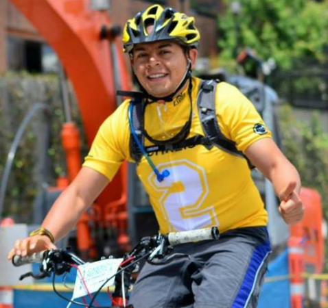 En honor del colombiano César Criollo, conocedor del ciclismo urbano y de movilidad, quien perdió la vida a manos de un criminal que quiso robarle su 