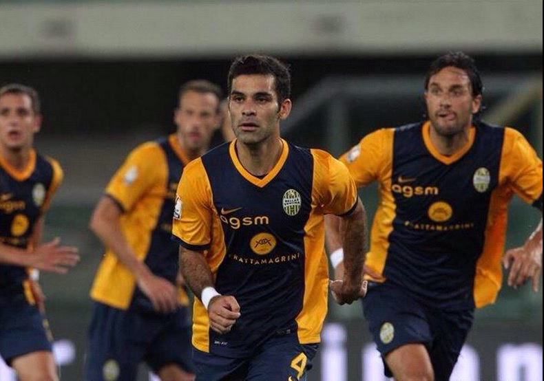 Rafael Márquez salió lesionado con el Hellas Verona