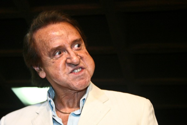 La dirigencia nacional del Partido Encuentro Social dijo que se encuentra en pláticas con Carlos Villagrán, conocido por su personaje de 'Quico' en El