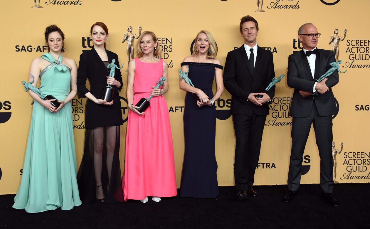 El reparto de 'Birdman' recibió el reconocimiento como Mejor Elenco.