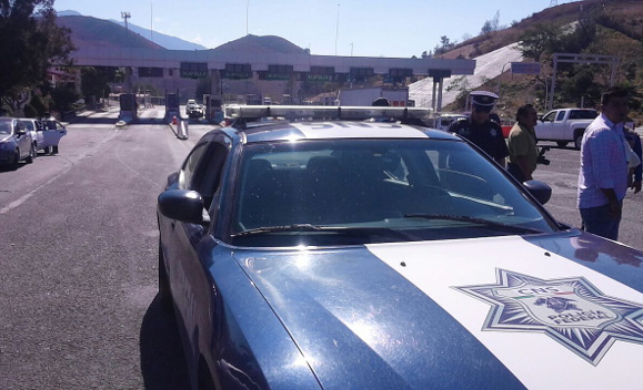 Policía Federal se encuentra resguardando la caseta.