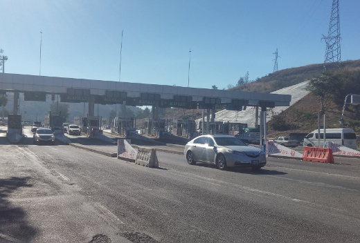 La caseta de Palo Blanco se encuentra libre al paso de los automovilistas. 