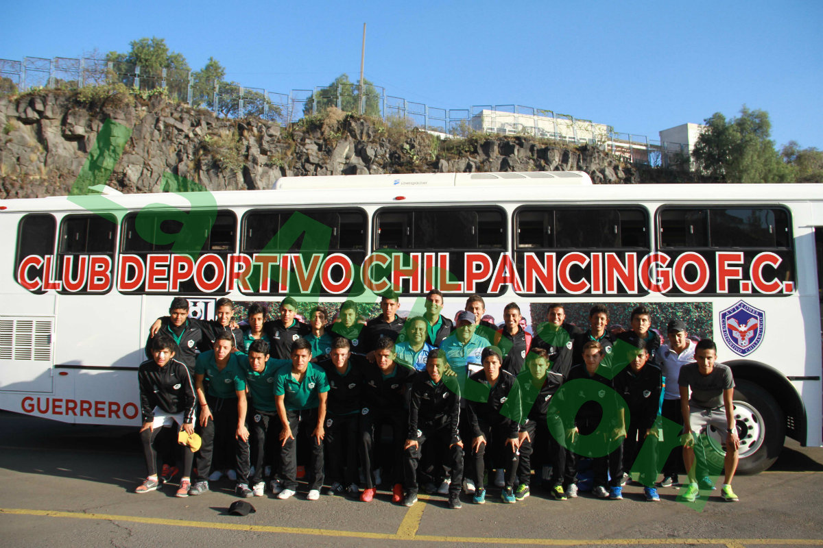 Los Avispones de Chilpancingo, postal de recuerdo en Cantera 