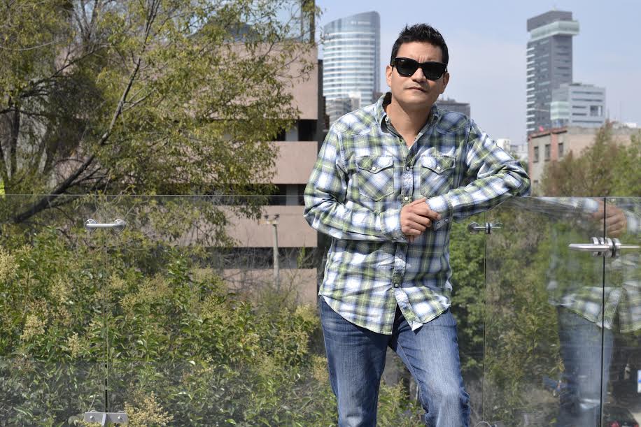 Luis Hernández es publicista y director