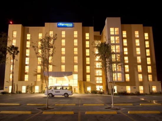 El apoyo del Gobierno Estatal al turismo sigue siendo muy poco, según Fernando Orrante, gerente del Hotel City Express Torreón.