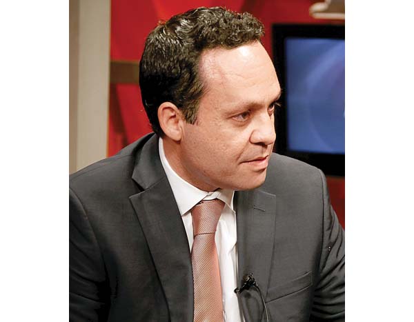 José Clemente Castañeda Hoeflich, coordinador de los diputados del PMC.