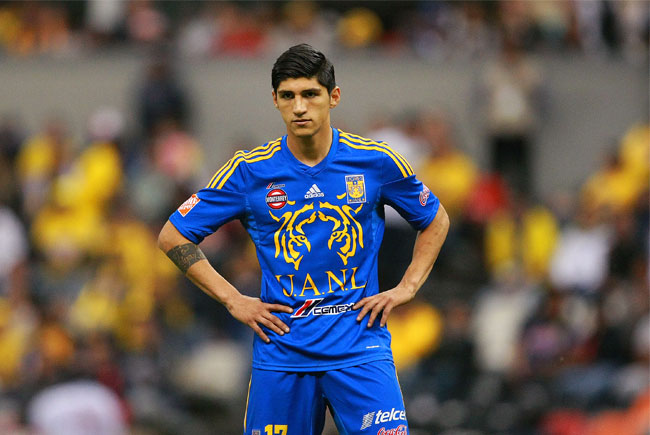 Alan Pulido en Tigres 