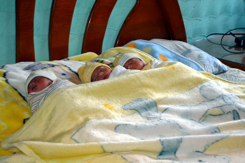 El bébé 1,2 y 3 como les dicen sus papás.