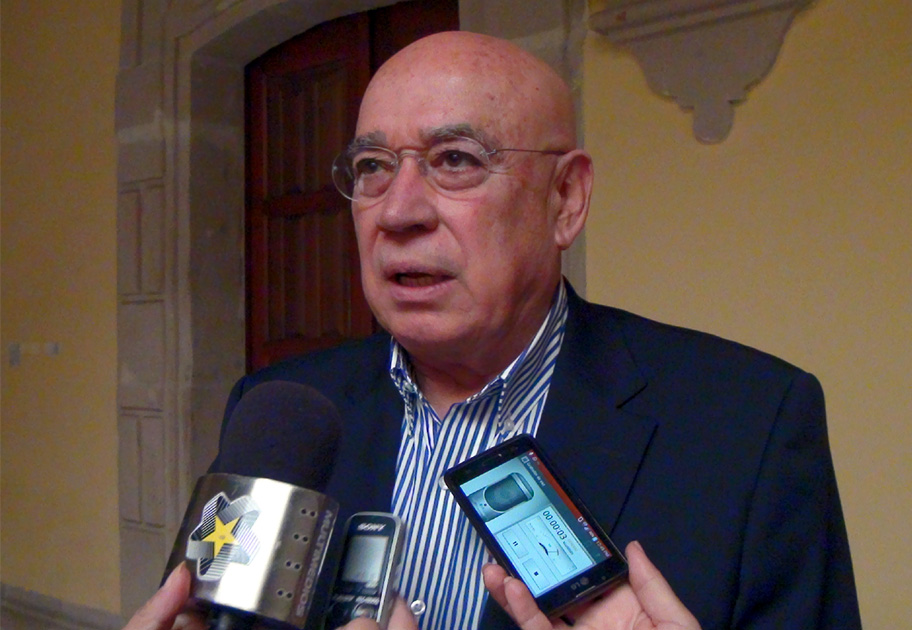 "El precio del petróleo y el recorte del presupuesto en 120 mil millones de pesos van a afectar ciertas obras y acciones de gobierno".