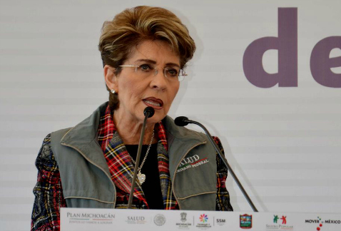La secretaria de Salud, Mercedes Juan López, hizo una visita rápida al Hospital General Balbuena, donde se encuentran algunos lesionados por la explos