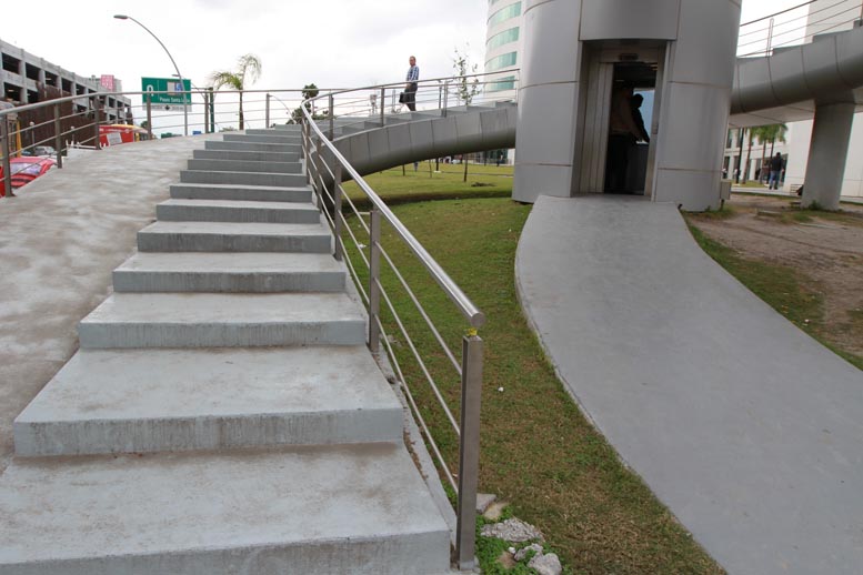 El Pabellón Ciudadano cumple con diferentes accesos especiales.