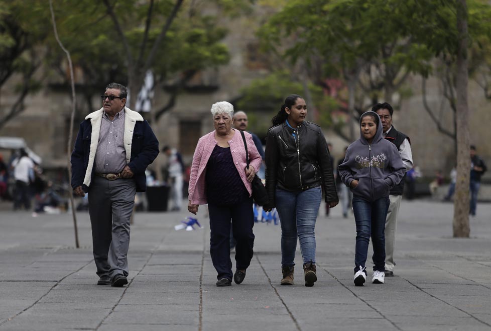 Frío sorprende a tapatíos