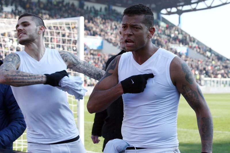 Icardi y Guarín, molestos con la afición del Inter