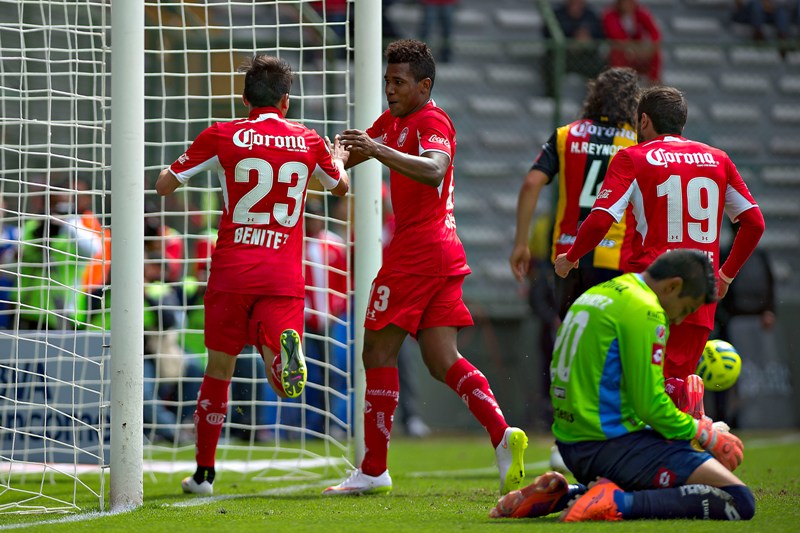 Toluca venció 3-1 a U de G, que regresó al sótano de la porcentual