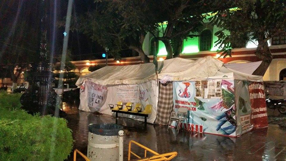 Antorchistas cumplen 100 días consecutivos de plantón frente a la presidencia municipal de Zapotlán El Grande