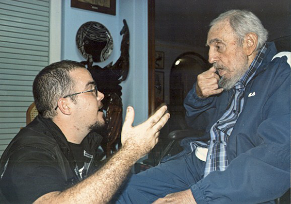 El diario Granma publicó las primeras fotos de Fidel Castro conocidas en seis meses, en un encuentro con el dirigente universitario Randy Perdomo.