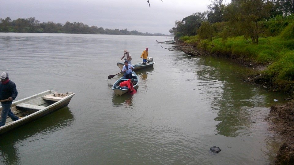 Durante horas buscaron el cuerpo del estudiante en las aguas del Pánuco.