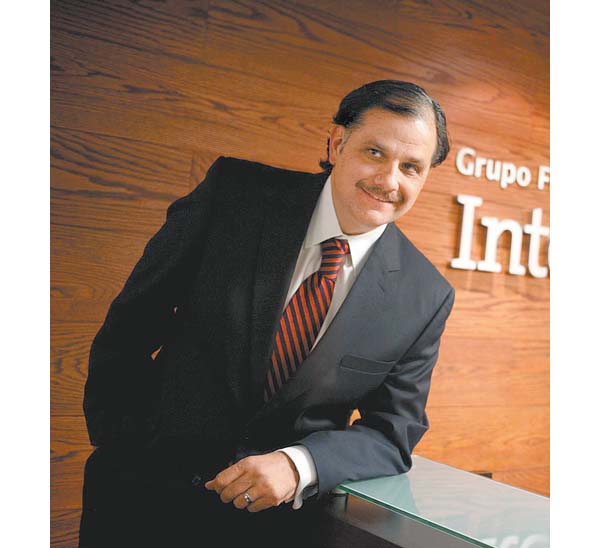 “La banca debe ir con el ciclo económico y arriesgar.”