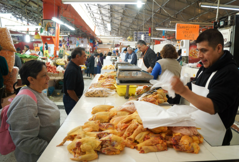La Secretaría de Desarrollo Económico del Distrito Federal espera proyectos para modernizar mercados públicos, para lo cual cuenta con un fondo de 70 