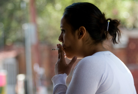El tabaquismo es uno de los factores de riesgo para contraer cáncer, se difunde en la campaña "Un minuto contra el cáncer", a la cual se sumó la Comis