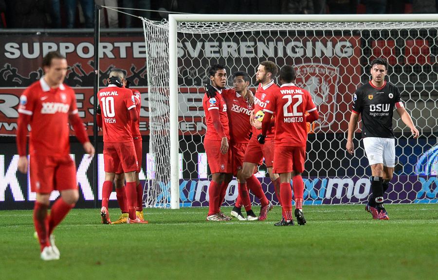 El Twente celebra el gol del 'Tecatito'