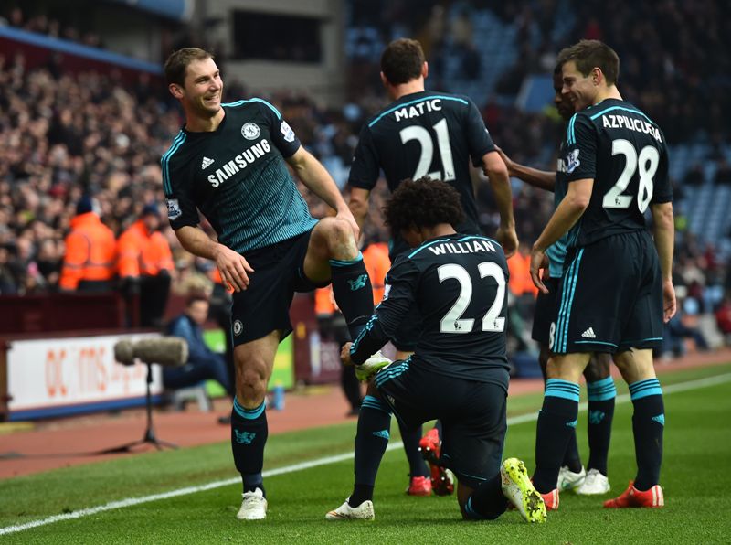 Jugadores del Chelsea festejan con Ivanovic el gol del triunfo 