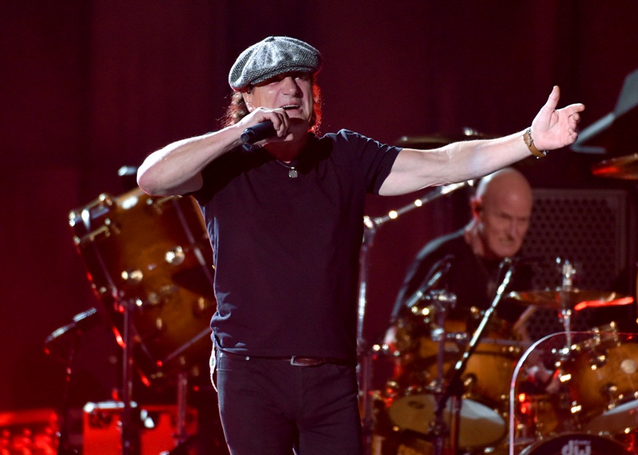 AC/DC sorprendió en el arranque de los Grammy con 'Rock or Bust' y ''Highway to Hell' 